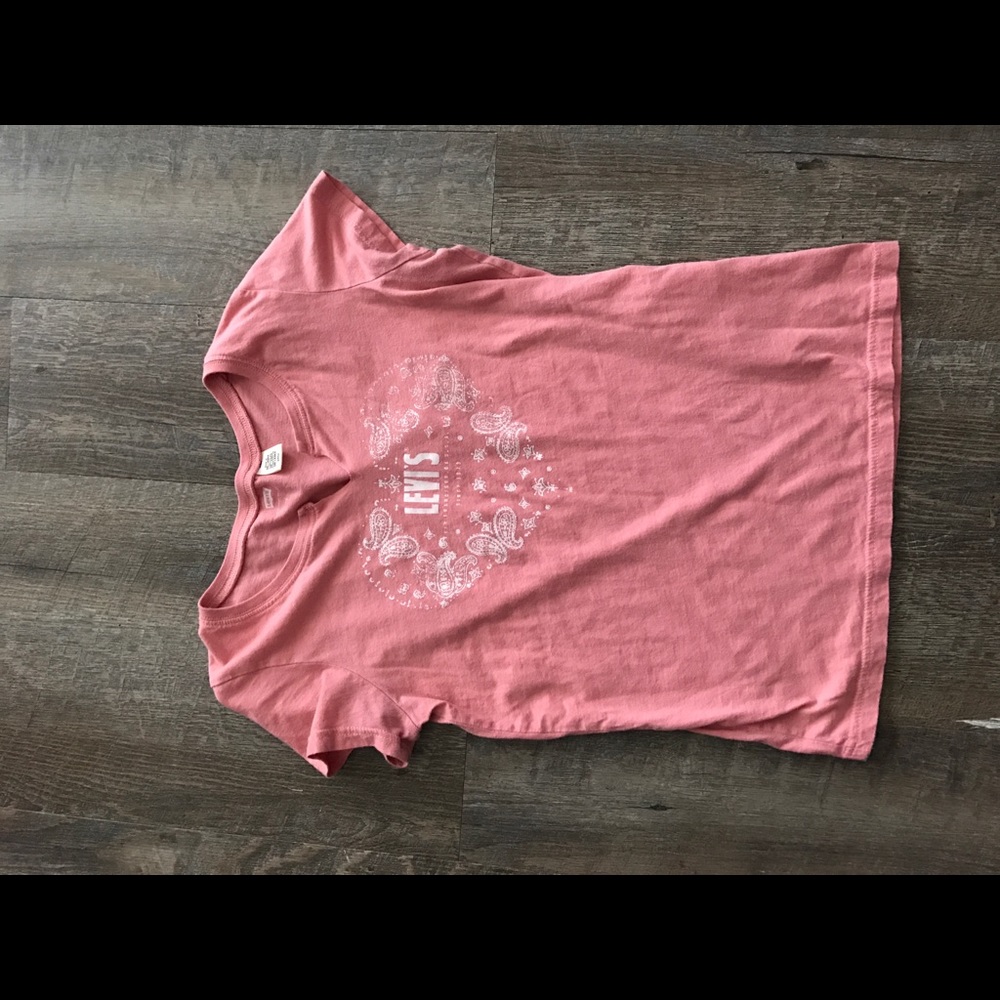 Pink Levi’s T-Shirt